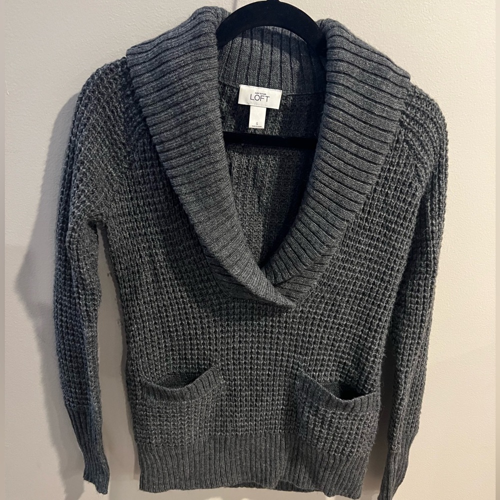 🛑 SALE 🌻 LOFT Charcoal Cowl Neck Sweater